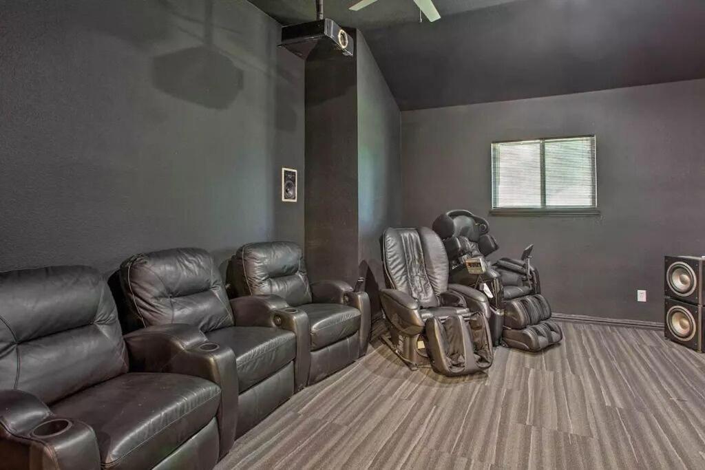 Heated Pool, Pool Table, Hot Tub, Home Theatre, Guest House, Basketball Court, Sleeps-20 Allen Exterior foto