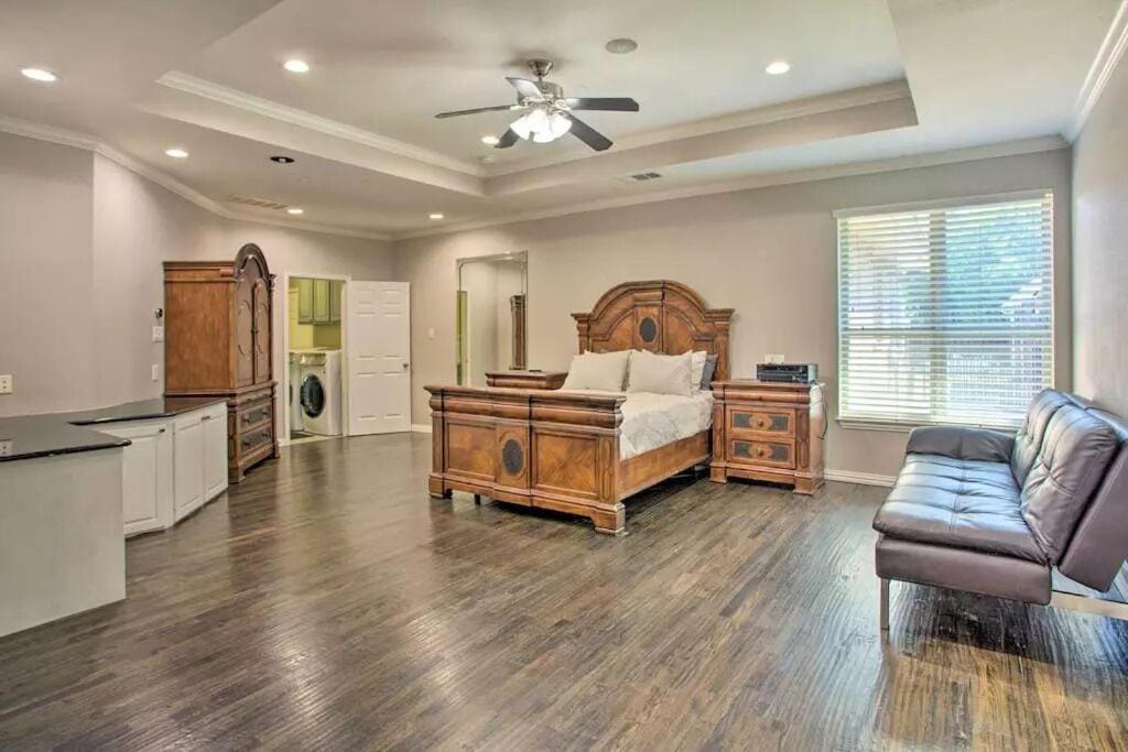 Heated Pool, Pool Table, Hot Tub, Home Theatre, Guest House, Basketball Court, Sleeps-20 Allen Exterior foto