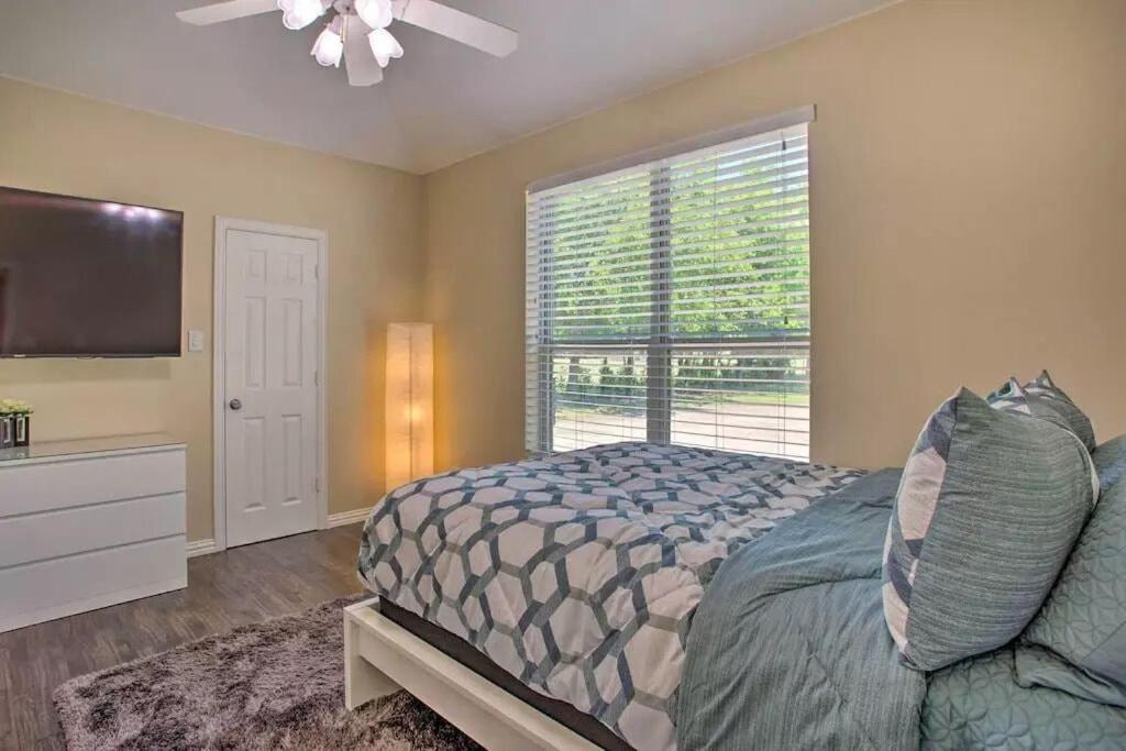 Heated Pool, Pool Table, Hot Tub, Home Theatre, Guest House, Basketball Court, Sleeps-20 Allen Exterior foto